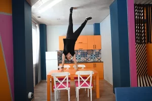 ANTALYA (AA) – Antalya'nın Kemer ilçesinde dış görüntüsünden içindeki eşyalara