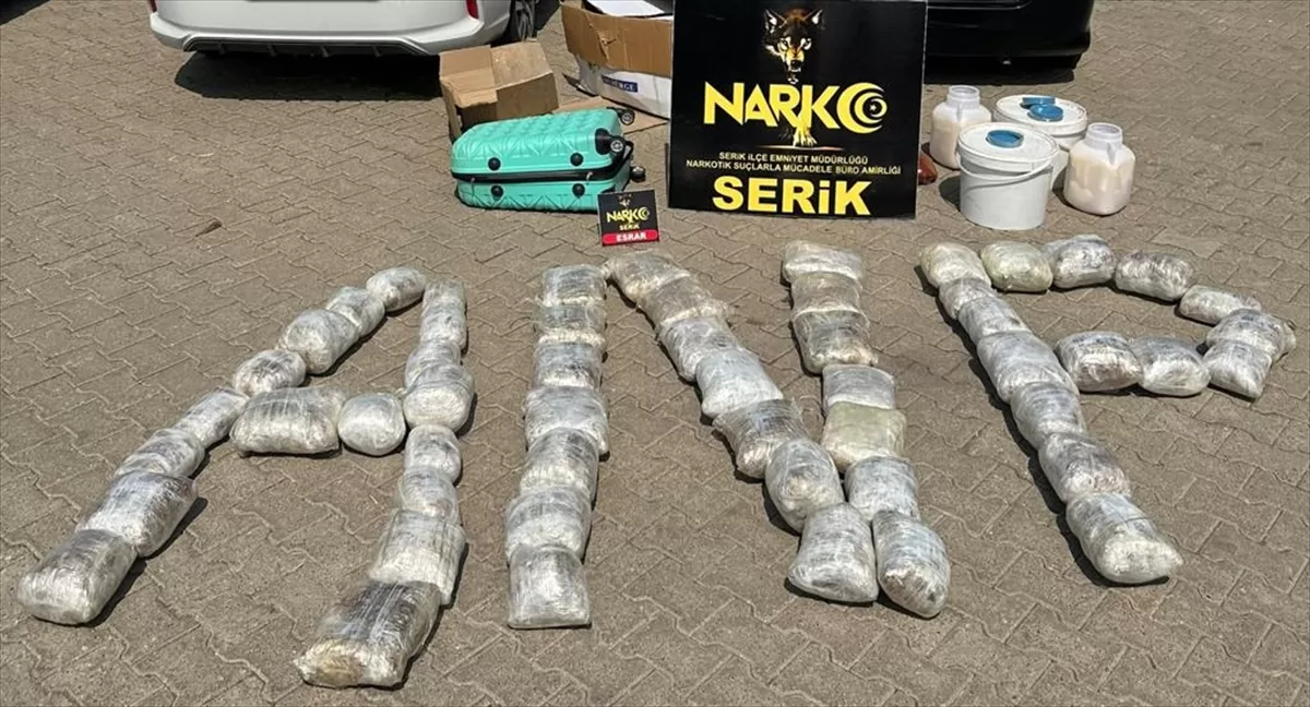 Antalya'da düzenlenen uyuşturucu operasyonunda 2 şüpheli tutuklandı