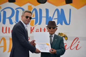 ARDAHAN (AA) – Ardahan'da üretilen tescilli çiçek balının tanıtılması amacıyla