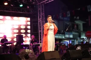 ANTALYA (AA) – Azerbaycan Devlet Sanatçısı Azerin, 30 Ağustos Zafer