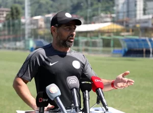 - "Beraber oynamamız ve yanında ofansif üretkenlikten örnekler vermemiz lazım.