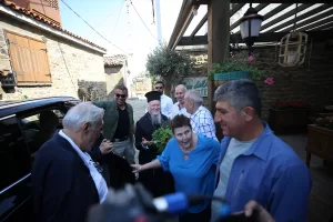 ÇANAKKALE (AA) – Fener Rum Patriği Bartholomeos, Gökçeada'ya geldi. Bartholomeos,