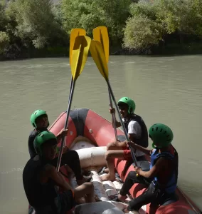 HAKKARİ (AA) – Hakkari'de kurulan rafting takımı, 15-17 Ağustos'ta Tunceli'de