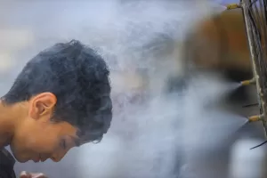 BAĞDAT (AA) – HAYDAR KARAALP – Iraklılar yüksek sıcaklıkların etkili