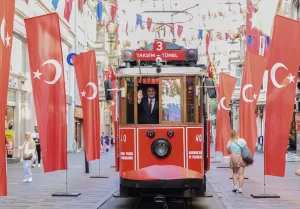 İSTANBUL (AA) – Beyoğlu Belediyesi, 30 Ağustos Zafer Bayramı dolayısıyla
