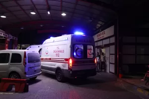 İZMİR (AA) – İzmir'in Konak ilçesinde çıkan tartışmada bıçakla yaralanan