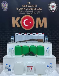 KARS (AA) – Kars'ta düzenlenen operasyonda sahte içki yapımında kullanılan
