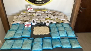 KAYSERİ (AA) – Kayseri'de polisten kaçarken kaza yapan araçta 42