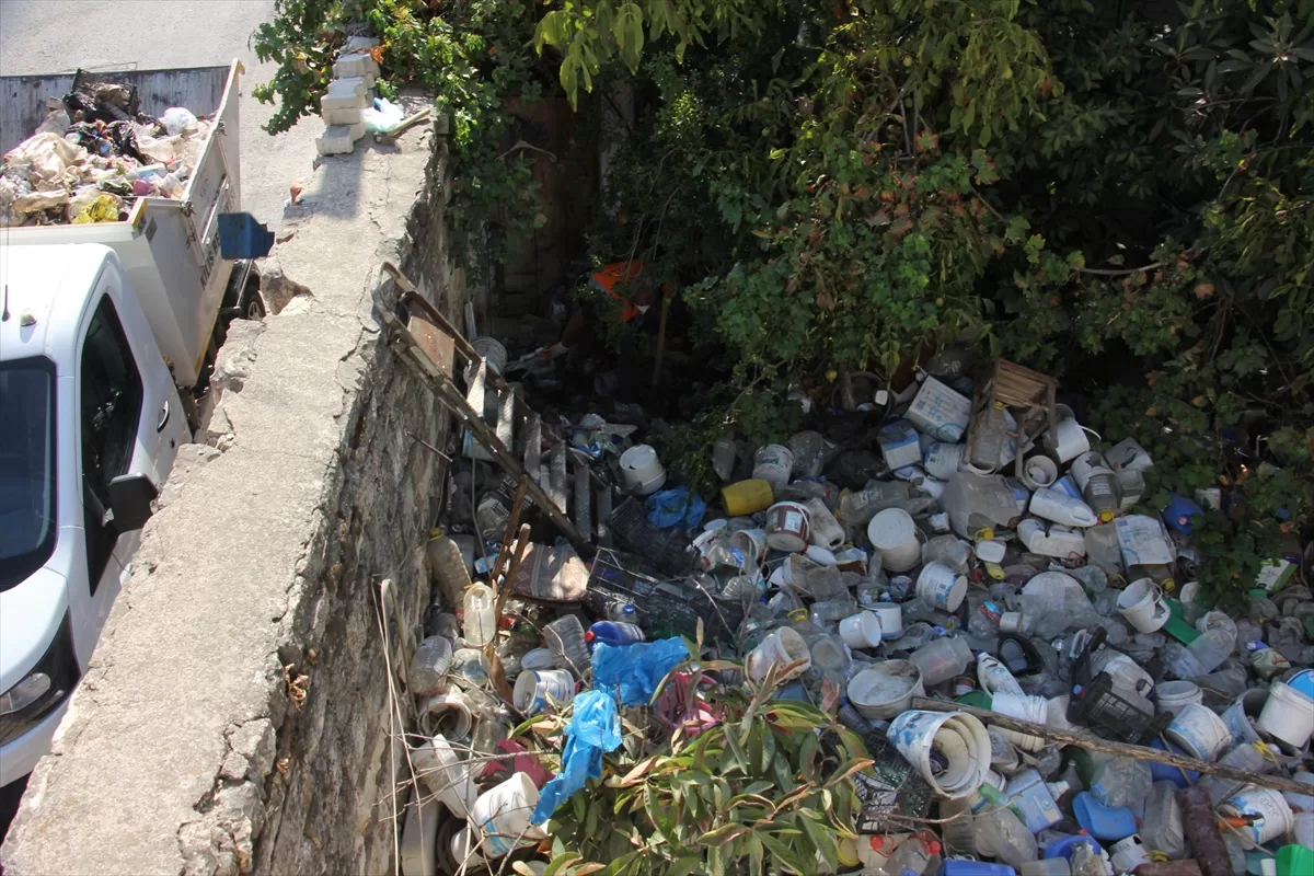Kilis'te bir kişi yalnız yaşadığı çöp dolu evde ölü bulundu
