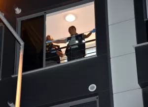 KIRIKKALE (AA) – Kırıkkale'nin Yahşihan ilçesinde balkondan düşen 2 yaşındaki