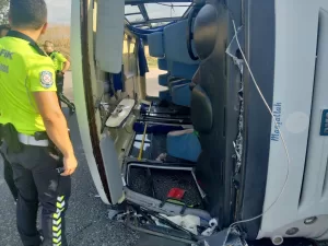 KIRKLARELİ (AA) – Kırklareli'nin Lüleburgaz ilçesinde hafif ticari araç ile