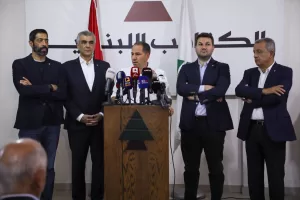 - "Ordu, Hizbullah'ın olayları ele alma biçiminin ülkeyi tehlikeli sonuçlara