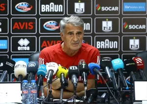 BAKÜ (AA) – Beşiktaş Teknik Direktörü Şenol Güneş, Neftçi'yi kardeş