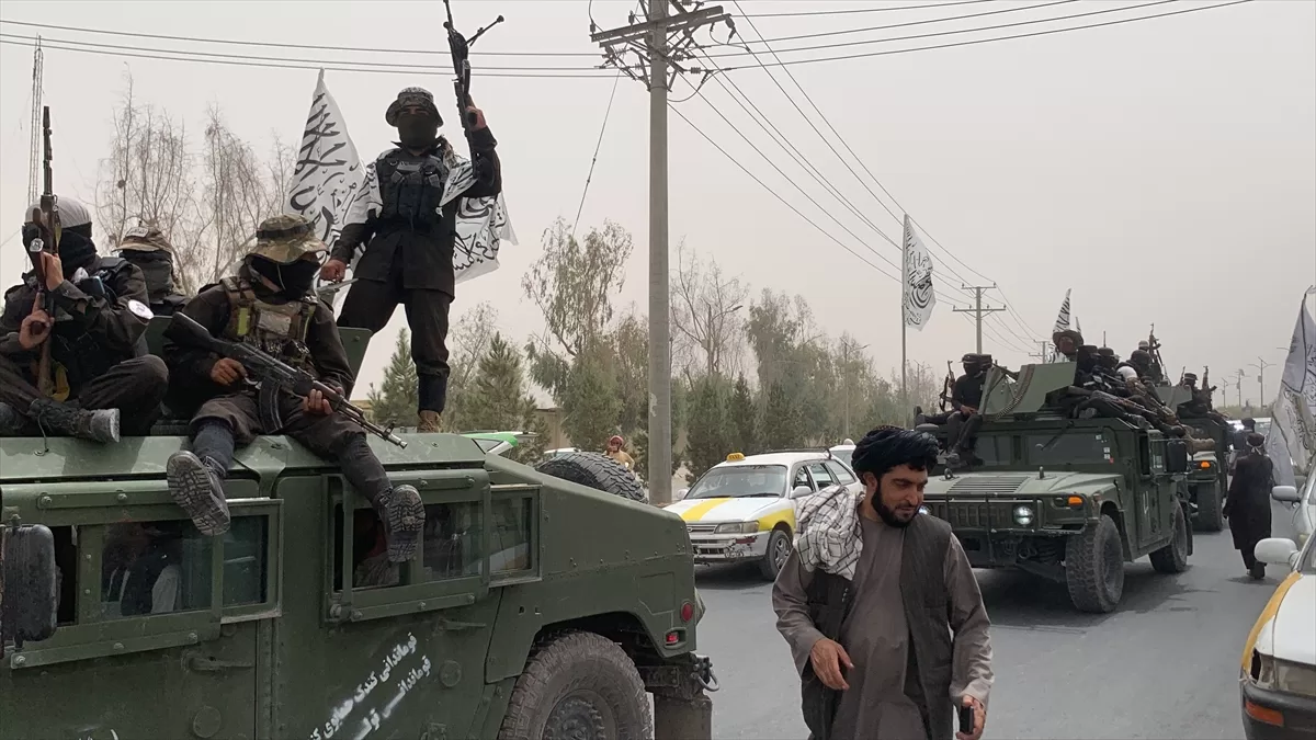 Taliban yönetimi ülkeye hakim olmasının ikinci yılını kutladı