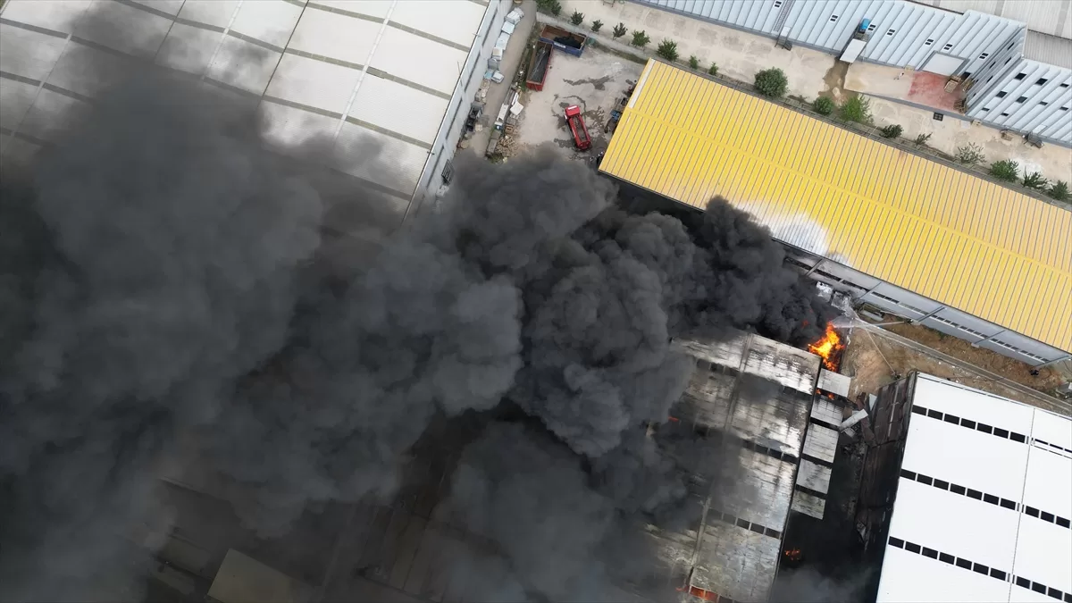 GÜNCELLEME  – Tekirdağ'da kimya fabrikasında çıkan yangın kısmen kontrol altına alındı