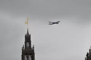 LONDRA (AA) – İngiltere genelinde hava trafik sistemindeki teknik sorun