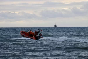 TRABZON (AA) – Trabzon'da denizde boğulma tehlikesi geçiren 6 kişilik