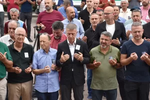 TRABZON (AA) – Trabzonspor Kulübünün kurucu üyelerinden 93 yaşındaki Nizamettin