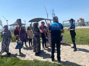 VAN (AA) – Van'da, İl Emniyet Müdürlüğü deniz polisi ekipleri,