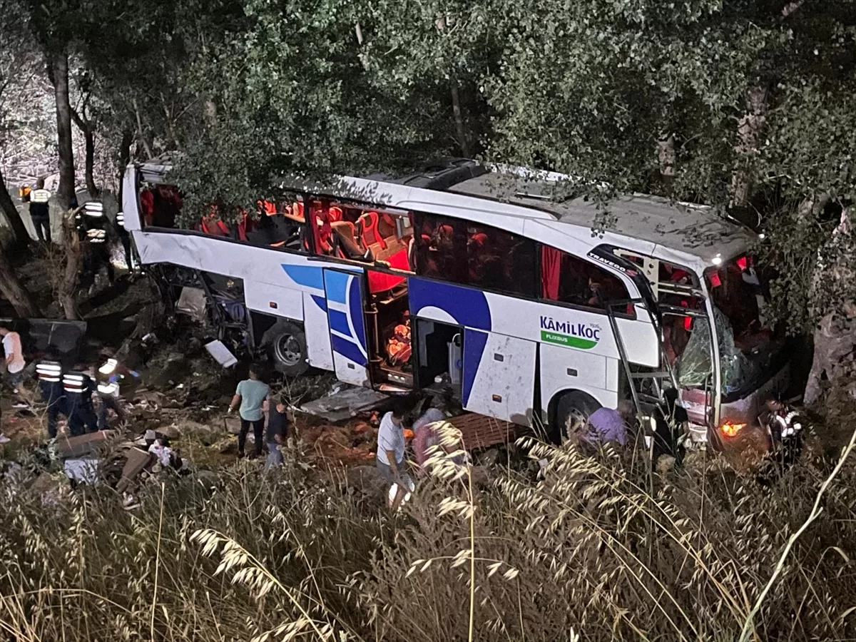 Yozgat'ta şarampole düşen yolcu otobüsünde 11 kişi hayatını kaybetti
