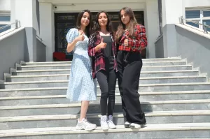 HAKKARİ (AA) – Hakkari'nin Yüksekova ilçesinde 19 öğrencinin, Yüksek Öğretim