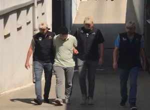 ADANA (AA) – Adana'da FETÖ üyesi olduğu gerekçesiyle hakkında 6