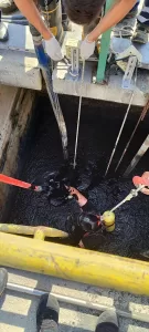 ADANA (AA) – Adana'nın Yumurtalık ilçesinde kimyasal atık havuzuna düşen