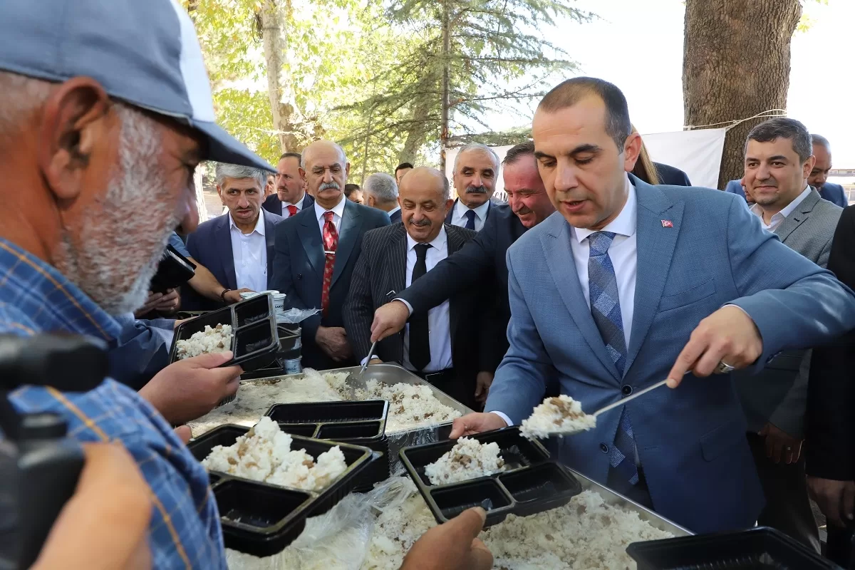 AK Parti'li Akbaşoğlu ve MHP'li Yılık, Çankırı'da “Ahilik Haftası” kutlamalarına katıldı