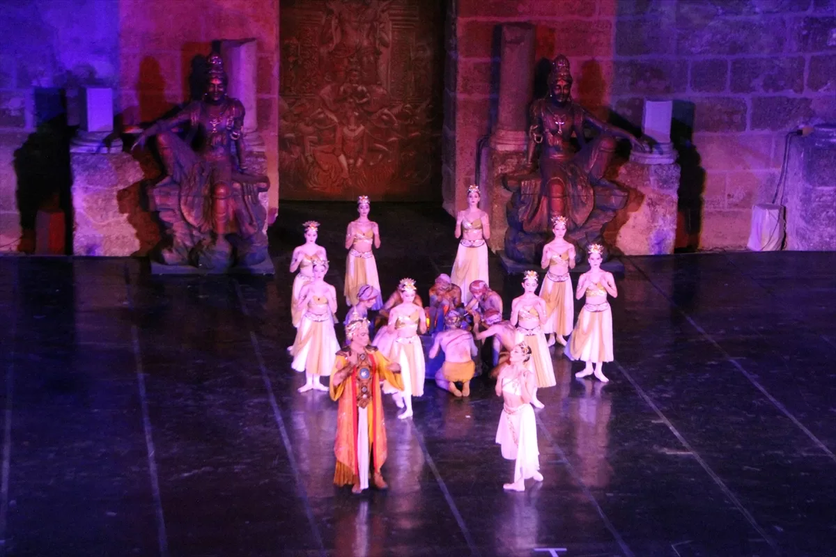 Aspendos Opera ve Bale Festivali'nde “La Bayadere” balesi sahnelendi