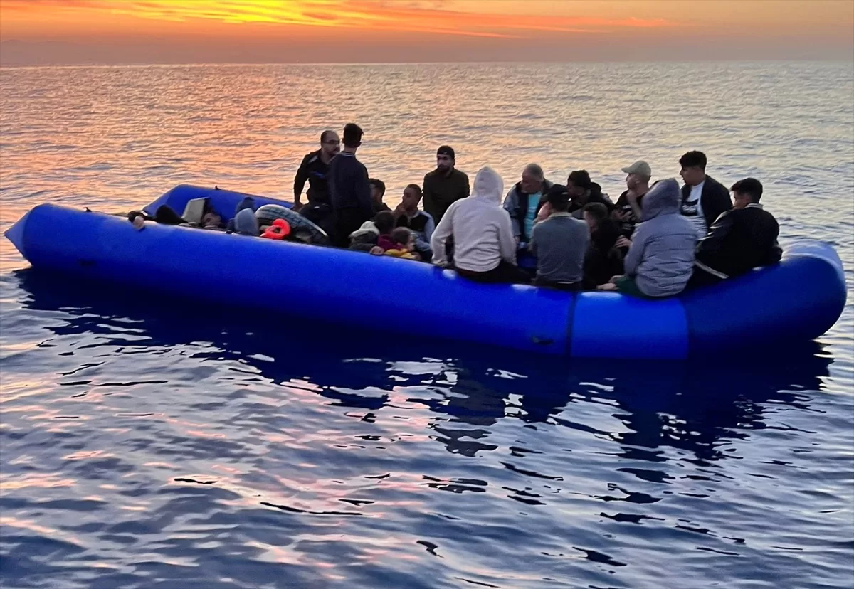 Aydın açıklarında 51 düzensiz göçmen kurtarıldı