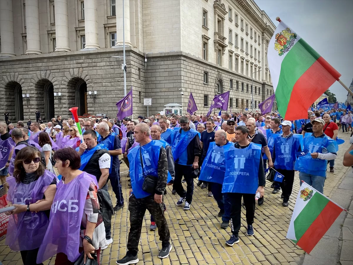 Bulgaristan'da madencilik ve enerji sektörü çalışanlarından hükûmet karşıtı gösteri