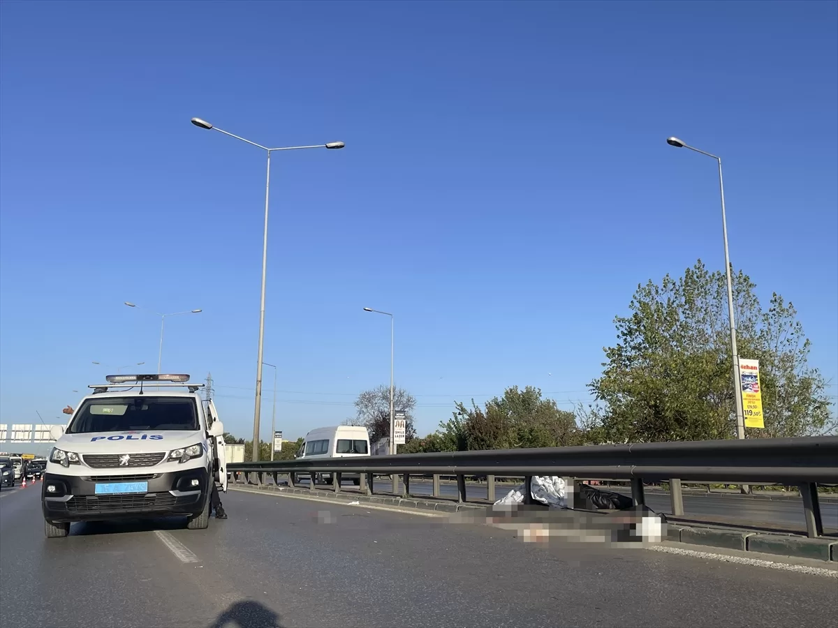 Bursa'da refüje çarpan motosikletin sürücüsü öldü