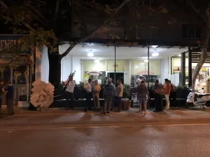 - Tartışma ve yaralı şahsın bir kahvehaneye sığınması kameraya yansıdı