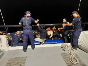 ÇANAKKALE (AA) – Çanakkale'nin Ezine ilçesinde karada ve denizde Afganistan