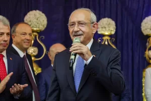 İSTANBUL (AA) – CHP Genel Başkanı Kemal Kılıçdaroğlu, İstanbul'da düğüne