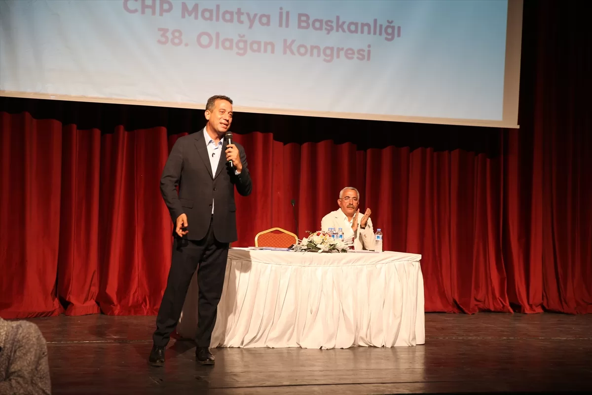 CHP Grup Başkanvekili Başarır, partisinin Malatya İl Kongresi'nde konuştu: