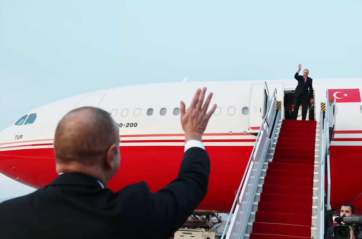 Cumhurbaşkanı Erdoğan, Nahçıvan'dan ayrıldı