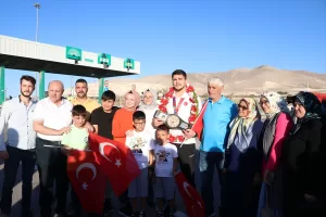 NİĞDE (AA) – Kırgızistan'da düzenlenen 7. İşitme Engelliler Dünya Güreş