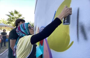 ANTALYA (AA) – ZEHRA TEKECİ – Antalya'da grafiti eğitimi alan