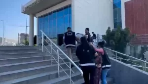 HATAY (AA) – Hatay’ın İskenderun ilçesinde kendisini polis olarak tanıtıp