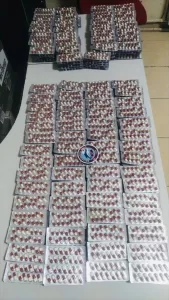 İZMİR (AA) – İzmir'in Bayraklı ilçesinde, taksideki 2 şüpheliden 5