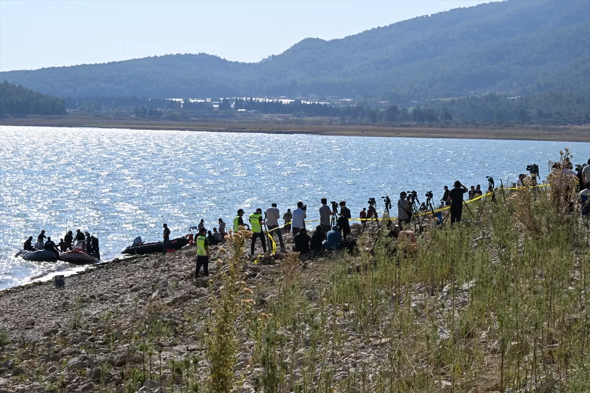 GÜNCELLEME 4 – İzmir'de baraj gölüne düşen helikopterdeki 2 personelin cenazesi çıkarıldı