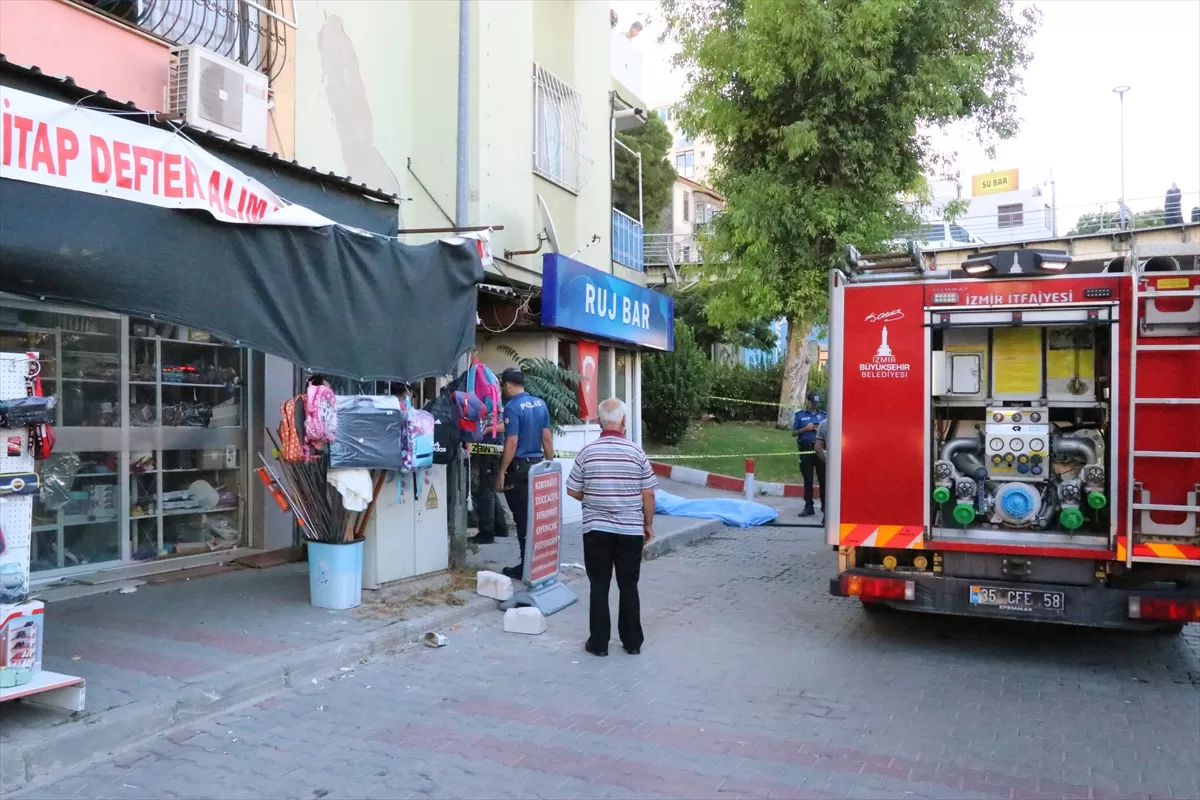İzmir'de eğlence mekanında çıkan yangında 1 kişi öldü