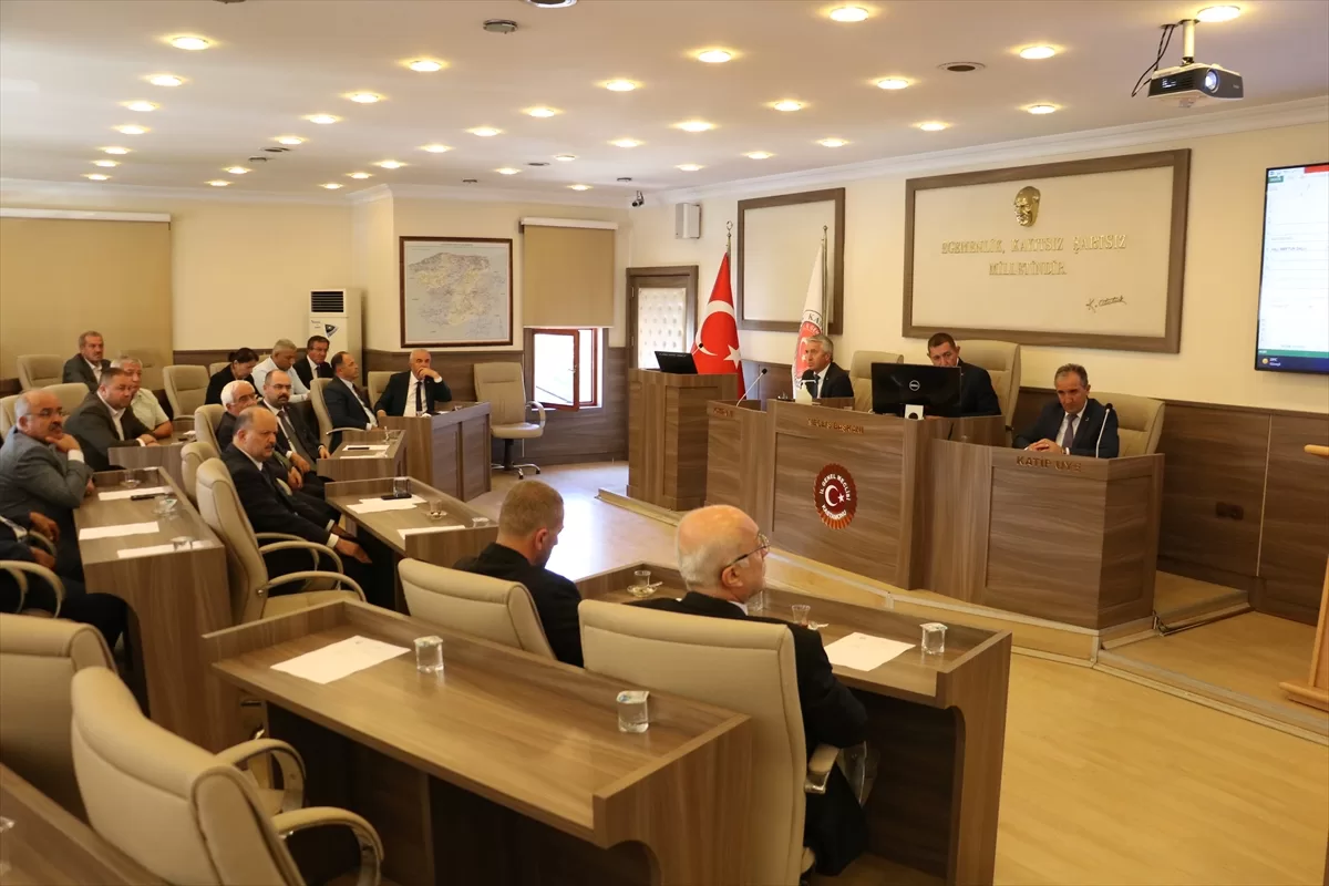 GÜNCELLEME – Kastamonu Belediye Başkanı'nın bulunduğu panelvan otomobille çarpıştı