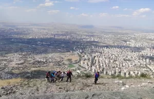 KAYSERİ (AA) – Kayseri'de Ali Dağı'ndan yamaç paraşütü için atlayan