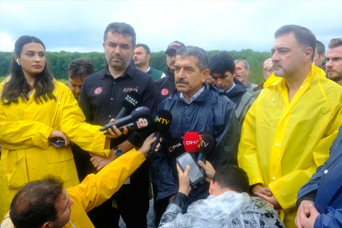 GÜNCELLEME 2 – Kırklareli'nde taşkın nedeniyle ormanda mahsur kalanlardan 2'sinin cesedi bulundu