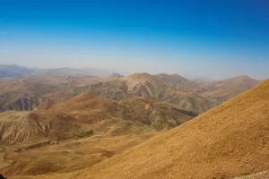 AĞRI (AA) – Ağrı'nın Eleşkirt ilçesindeki 3 bin 433 rakımlı