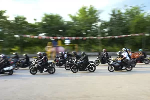ANKARA (AA) – Başkentte bir araya gelen motokuryeler ve motosiklet