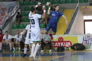 RİZE (AA) – Hentbol Erkekler Süper Lig'in beşinci haftasında Sakarya