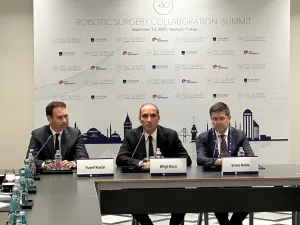 - Zirvede, robotik cerrahi ile organ nakilleri, kolorektal, karaciğer, pankreas,